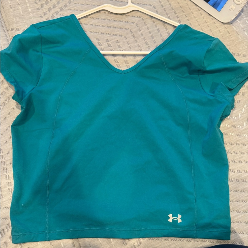 Under Armour Women's Aqua tee workout shirt Large